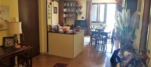 6 rooms Apartment in Fivizzano, Italy No. 74682 5