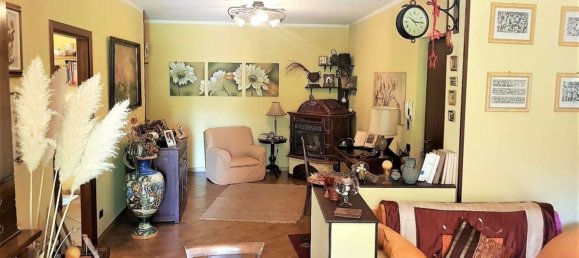 6 rooms Apartment in Fivizzano, Italy No. 74682 25