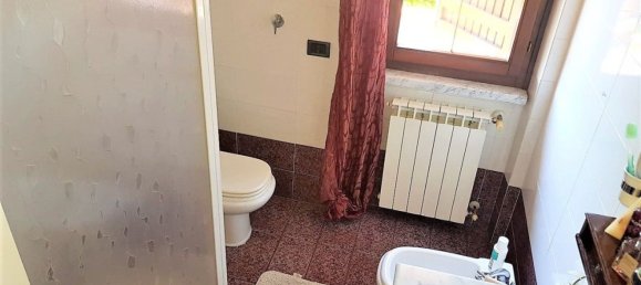 6 rooms Apartment in Fivizzano, Italy No. 74682 18