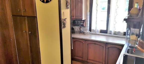 6 rooms Apartment in Fivizzano, Italy No. 74682 2