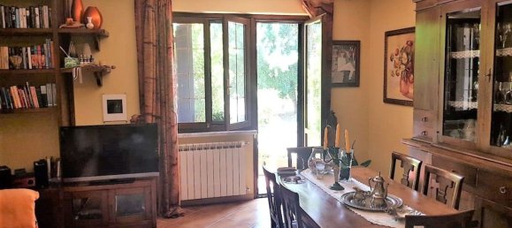 6 rooms Apartment in Fivizzano, Italy No. 74682 6