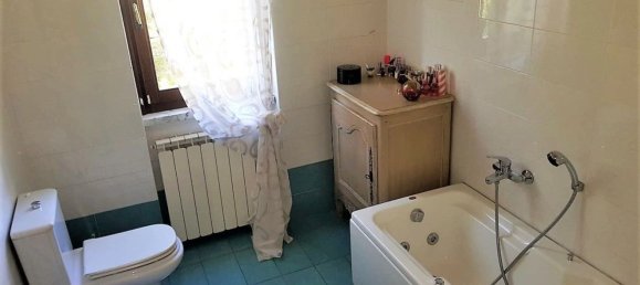 6 rooms Apartment in Fivizzano, Italy No. 74682 15