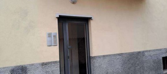 4-salle Appartement à Induno Olona, Italy No. 5464 3