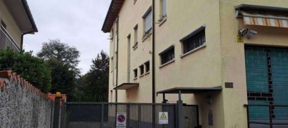 4-salle Appartement à Induno Olona, Italy No. 5464 2