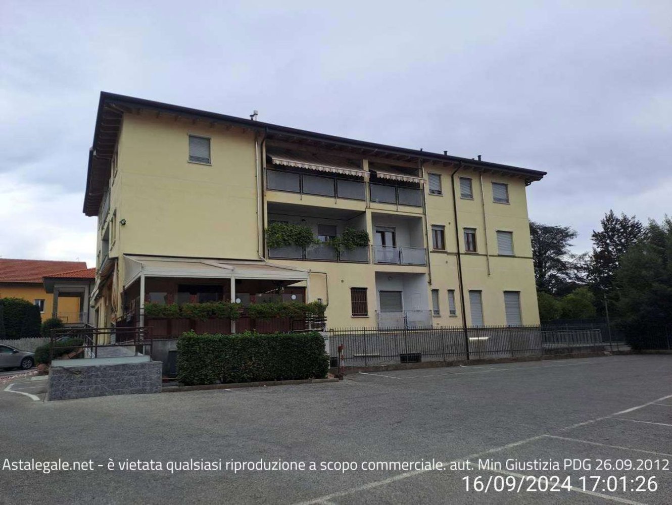 4-salle Appartement à Induno Olona, Italy No. 5464