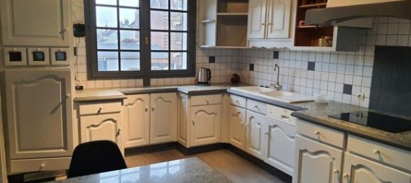 Дом с 4 спальнями в Сент-Этьен-дю-Рувре, Франция № 359919 2