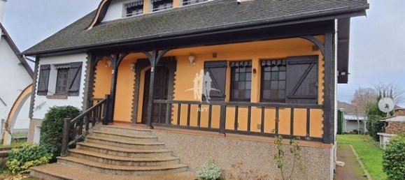 Дом с 4 спальнями в Сент-Этьен-дю-Рувре, Франция № 359919 3