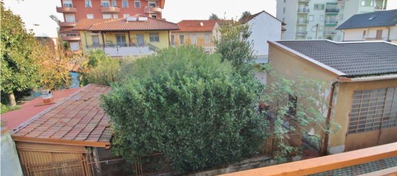 7 rooms House in Cerro Maggiore, Italy No. 4589 10