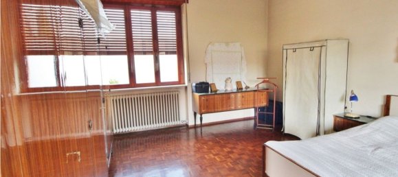 7 rooms House in Cerro Maggiore, Italy No. 4589 12