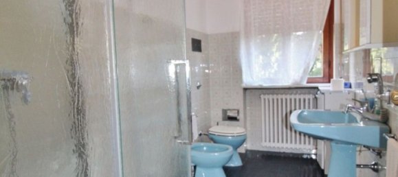 7 rooms House in Cerro Maggiore, Italy No. 4589 14