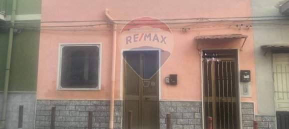 2 bedrooms House in Adrano, Italy No. 380118 5