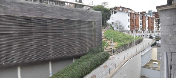 Dúplex de 3 dormitorios en Comunidad Autónoma Vasca, Spain No. 154301 3