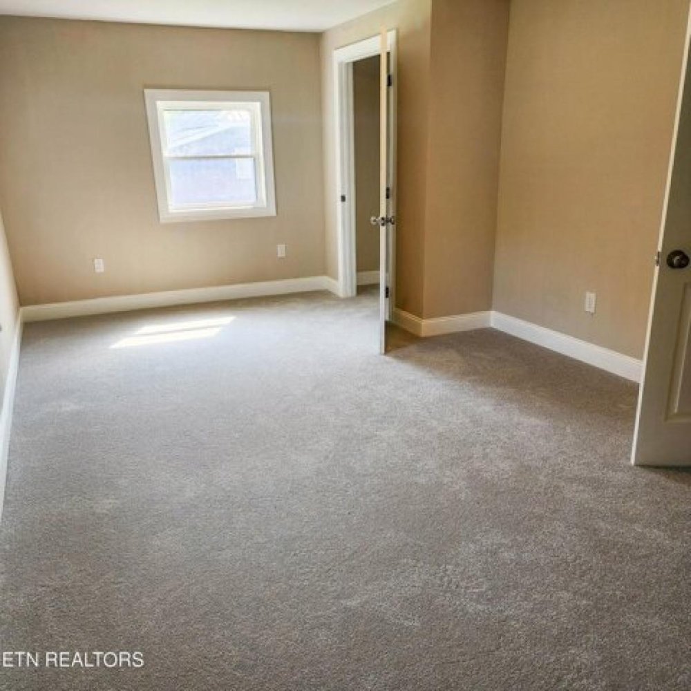 3 bedrooms House in Mascot, USA No. 383811