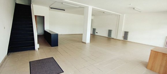 4 rooms Commercial property in Foiano della Chiana, Italy No. 223492 9