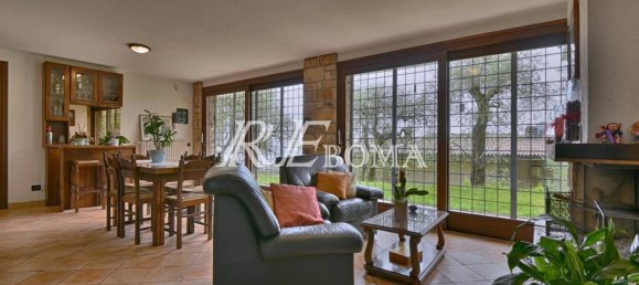 4 bedrooms Villa in Gardone Riviera, Italy No. 237189 14