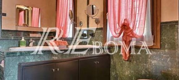 4 bedrooms Villa in Gardone Riviera, Italy No. 237189 10