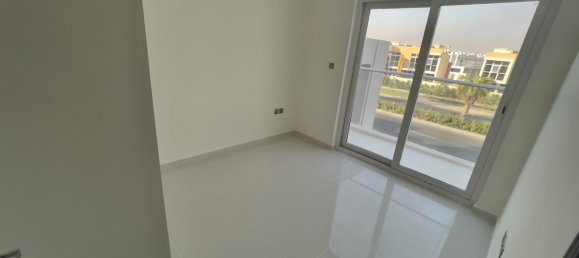 3 chambres Maison de ville à Dubai, UAE No. 24690 3