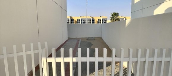 3 chambres Maison de ville à Dubai, UAE No. 24690 5