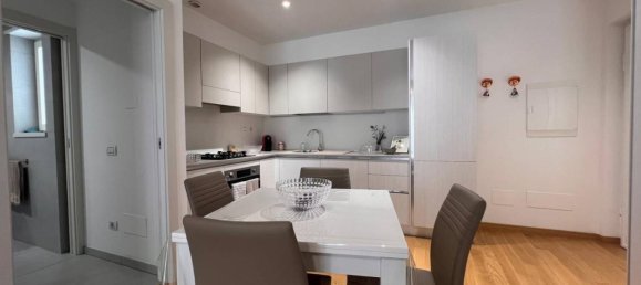 1 bedroom Apartment in Rome, Italy No. 319128 7