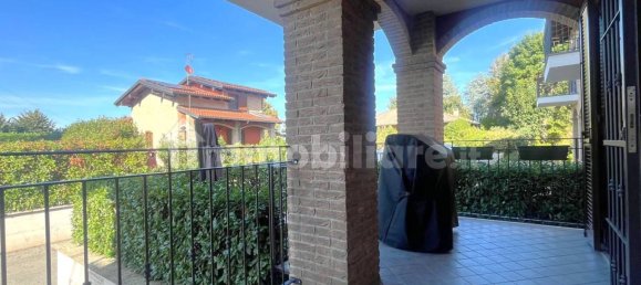 2 Schlafzimmer Haus in Turin, Italy, Nr. 379923 10