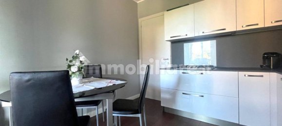 2 Schlafzimmer Haus in Turin, Italy, Nr. 379923 8