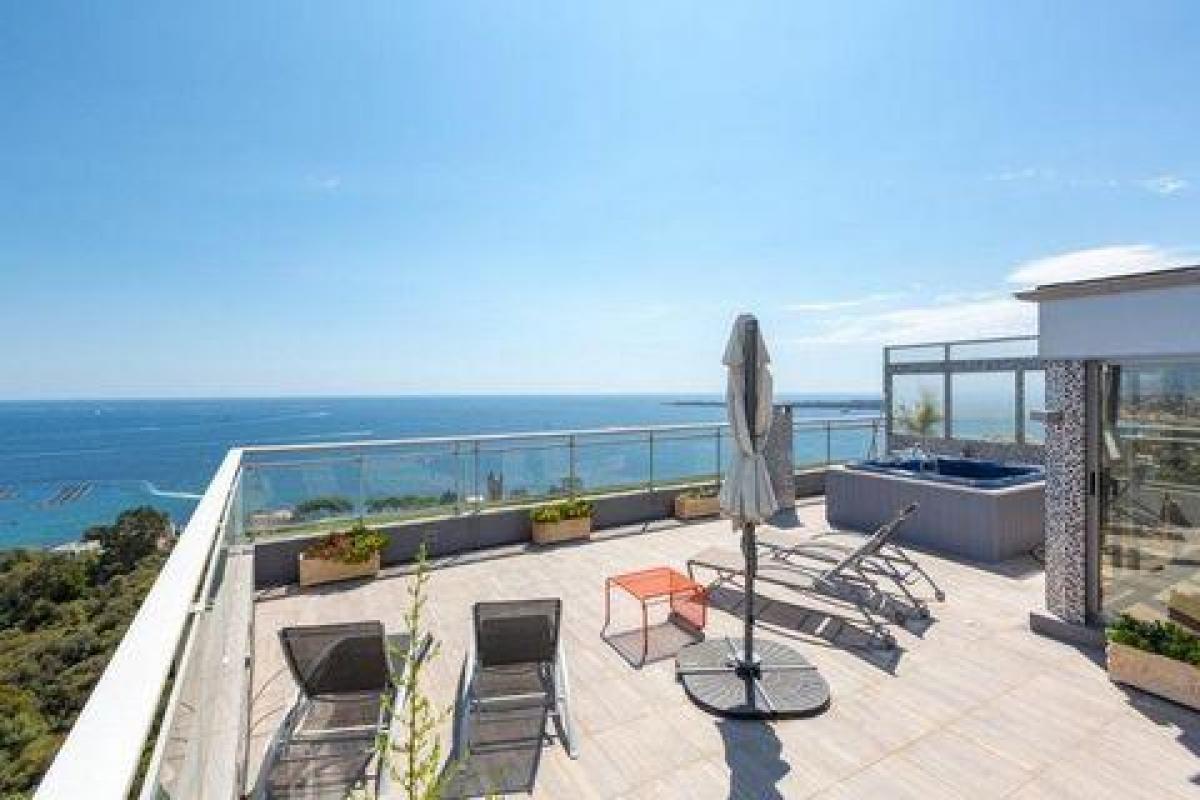 Condominio de 3 dormitorios en Cannes, France No. 12058