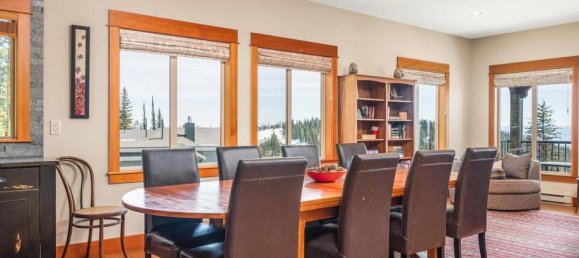 4 bedrooms House in British Columbia, Canada No. 1281 9