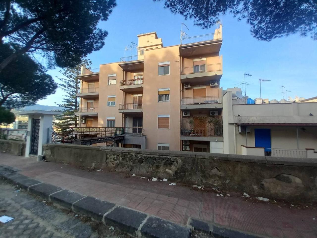 3-Zimmer Wohnung in Messina, Italy, Nr. 42581