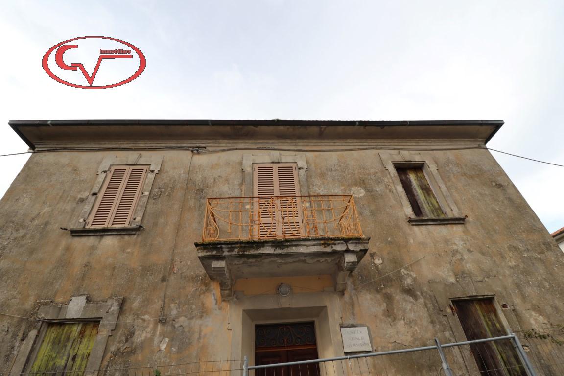 Вилла с 5 комнатами в Бучине, Италия № 234089