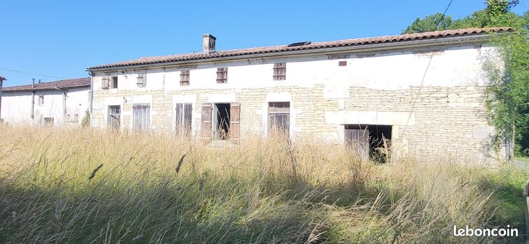 3 rooms House in Charente, France No. 304061