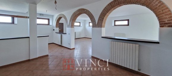 Casa de 9 habitaciónes en Montelupone, Italy No. 123283 11