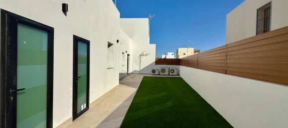 Casa de 4 dormitorios en Torrevieja, Spain No. 154545 17