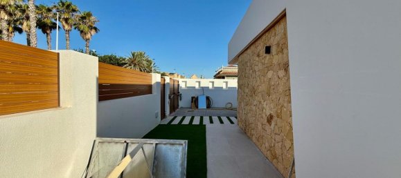 Casa de 4 dormitorios en Torrevieja, Spain No. 154545 9