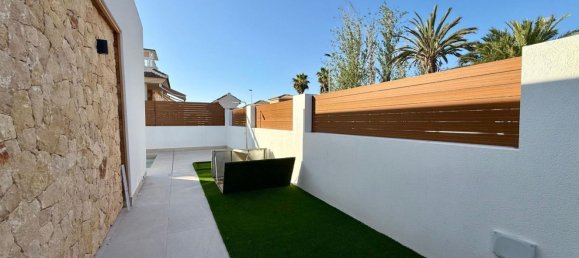 Casa de 4 dormitorios en Torrevieja, Spain No. 154545 4