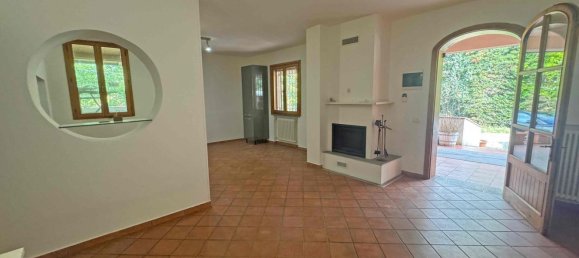 6 bedrooms House in Bibbiano, Italy No. 330643 7