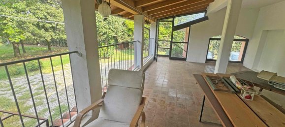 6 bedrooms House in Bibbiano, Italy No. 330643 24