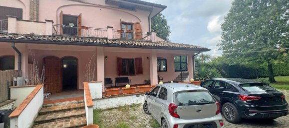6 bedrooms House in Bibbiano, Italy No. 330643 3