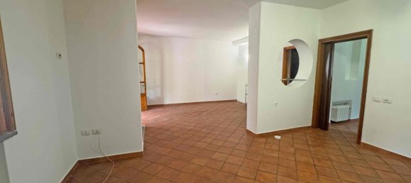 6 bedrooms House in Bibbiano, Italy No. 330643 9