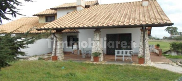 Villa de 3 dormitorios en Pomezia, Italy No. 292185 3