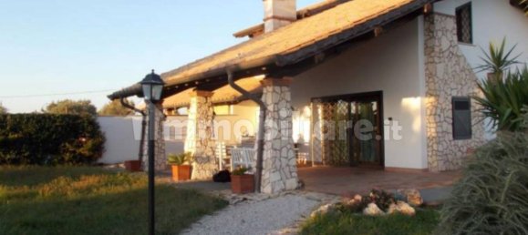 Villa de 3 dormitorios en Pomezia, Italy No. 292185 2