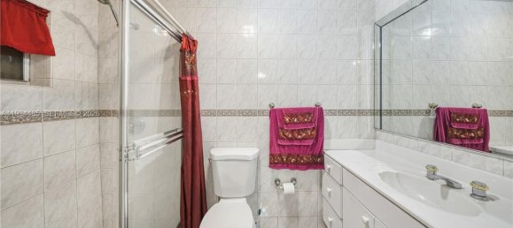 3 chambres villa à vendre à Miami, Miami-Dade, Florida, USA № 615403 16
