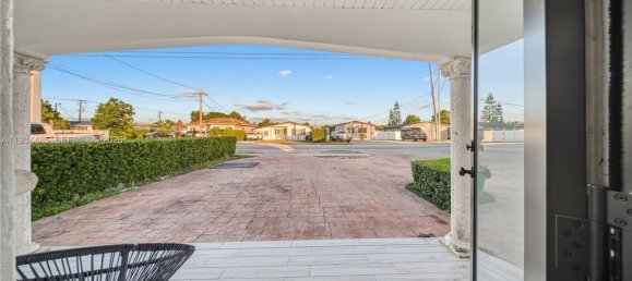 3 chambres villa à vendre à Miami, Miami-Dade, Florida, USA № 615403 26