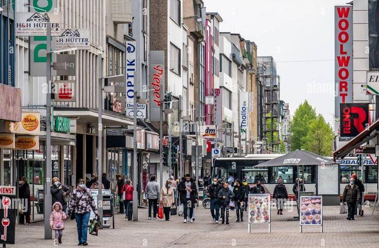 Здание с 1 комнатой в Оберхаузен, Германия № 289717