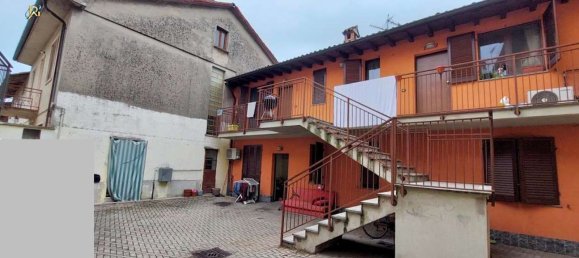 Apartamento de 3 habitaciónes en Gerenzago, Italy No. 181356 27