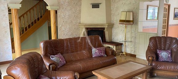 5 bedrooms House in Millancay, France No. 260882 3