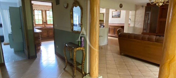 5 bedrooms House in Millancay, France No. 260882 2