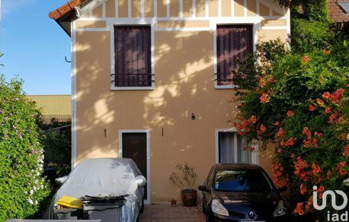 3 chambres Maison à Nanterre, France No. 28774