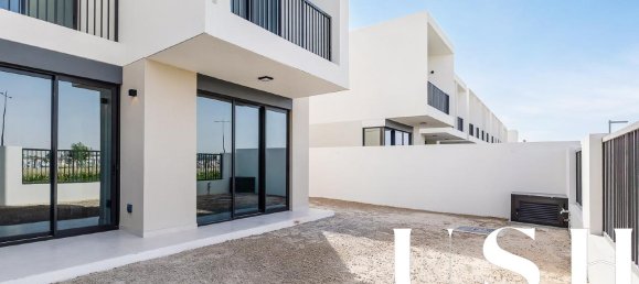 4 chambres Maison de ville à Town Square, UAE No. 98175 3