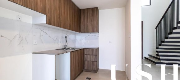 4 chambres Maison de ville à Town Square, UAE No. 98175 10