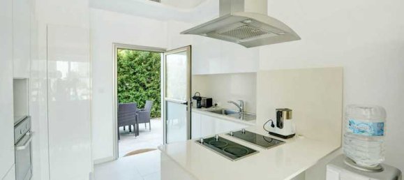 5 bedrooms House in Protaras, Cyprus No. 16331 3